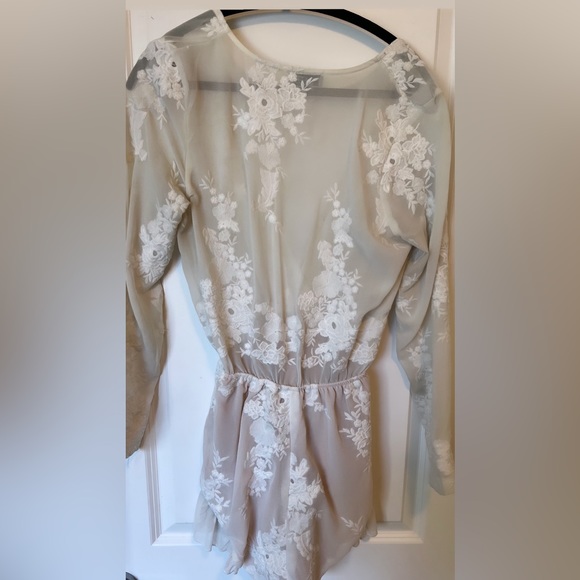 Romper from lioness - Picture 2 of 4